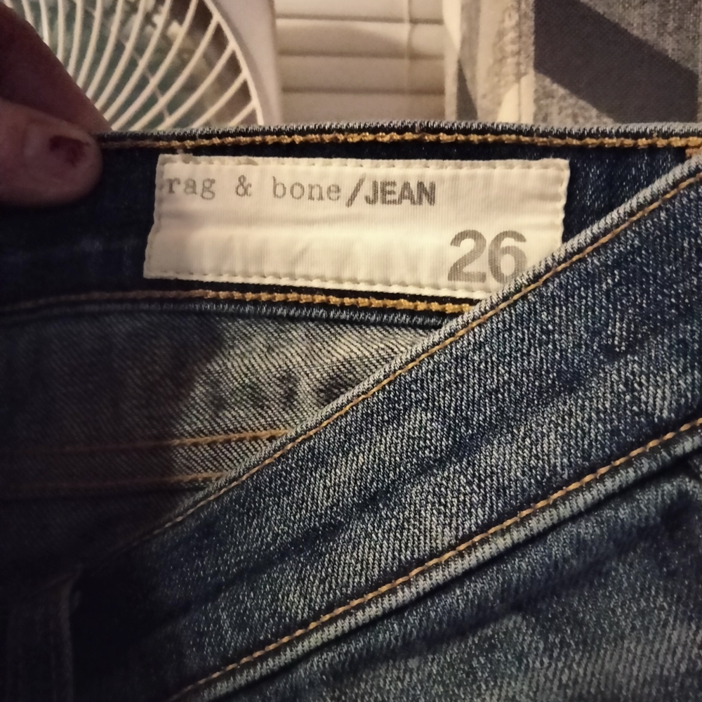Rag and bone size 26 women's skinny jeans